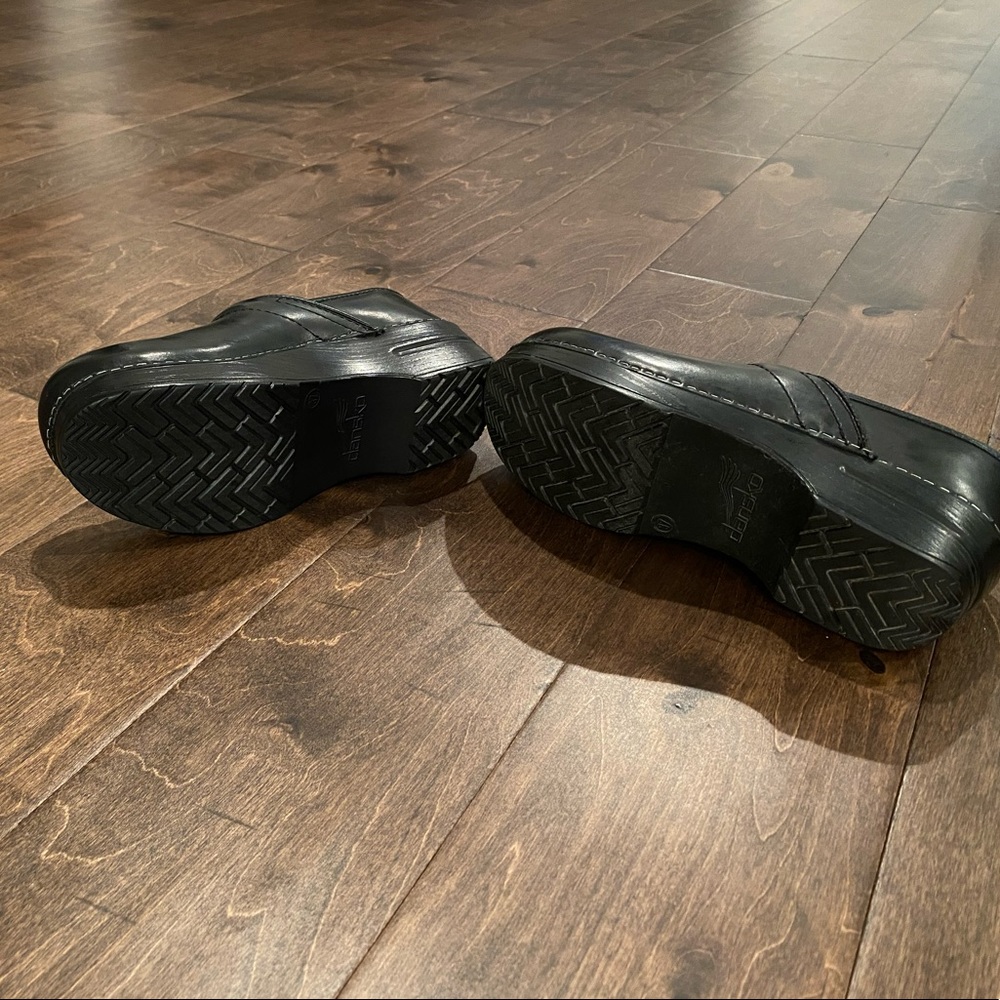 Shoes - Picture 2 of 2